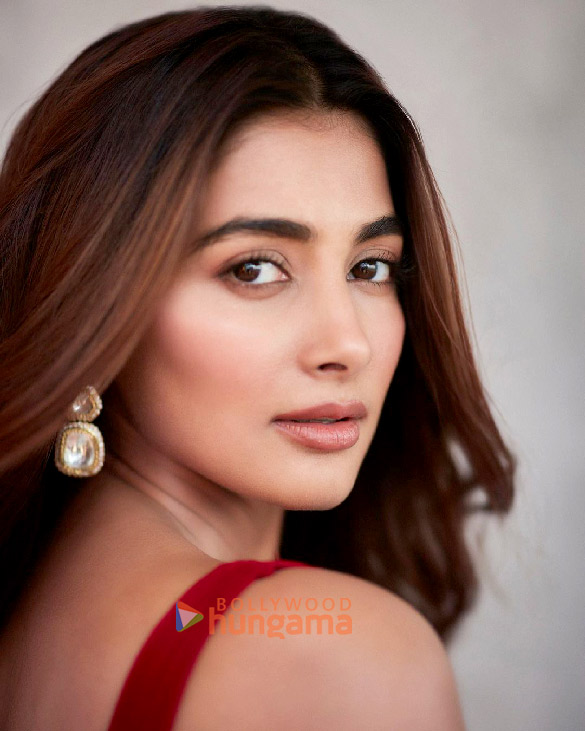 pooja hegde 3 68
