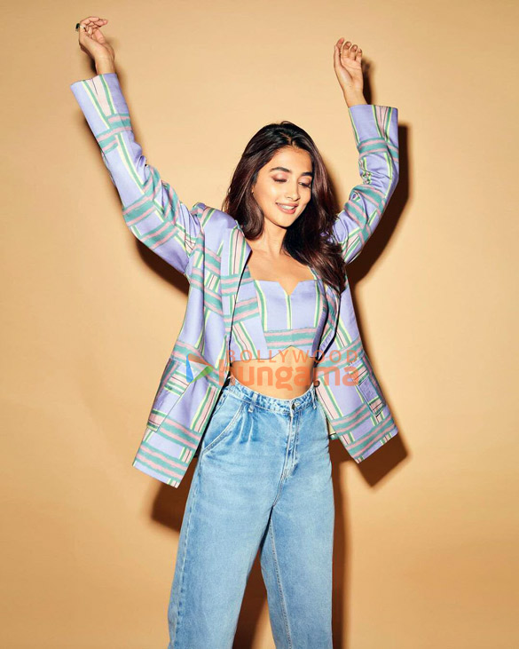 pooja hegde 70