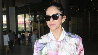 Rakul Preet Singh snapped at the airport in a cheerful mood as she chit chats with paps