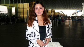 Sara Khan flashes her cute smile as she poses in her stylish airport look