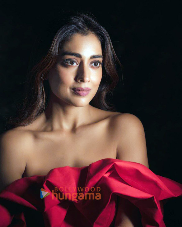 shriya saran 4 16