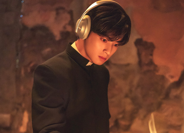 Island actor Cha Eun Woo on playing an exorcist in the fantasy drama: “I went to meet a Catholic priest; I trained in Latin and Italian” 