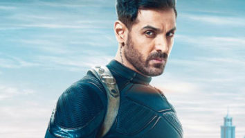 “We have an extraordinary battle when Shah Rukh Khan takes on John Abraham” – says Pathaan director Siddharth Anand