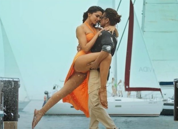 BREAKING: Deepika Padukone's orange swimsuit scene in Pathaan has NOT been censored; is very much a part of 'Besharam Rang'