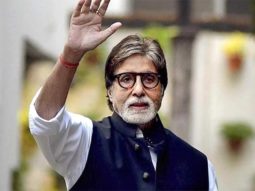 Amitabh Bachchan receives Lifetime Achievement Award in Saudi Arabia