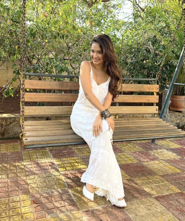 Anushka Sen's effortlessly elegant chikankari kurta and palazzo are perfect for summer's hottest days