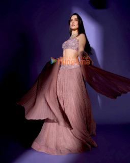 Celeb Photos Of Elli AvrRam