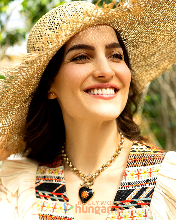 elli avrram 5 15