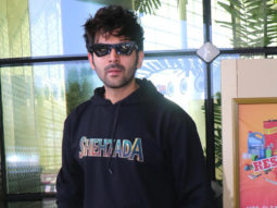 Kartik Aaryan flaunts ‘Shehzada’ hoodie at the airport