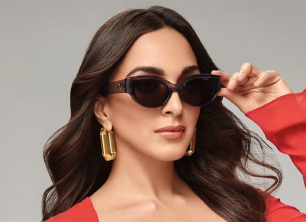 Kiara Advani turns up the head as she poses for a new ad in a stunning red cut-out dress : Bollywood News