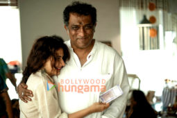 On The Sets Of The Movie Metro… In Dino