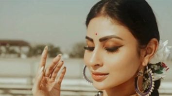 Mouni Roy looks like a retro beauty dressed in traditional outfit