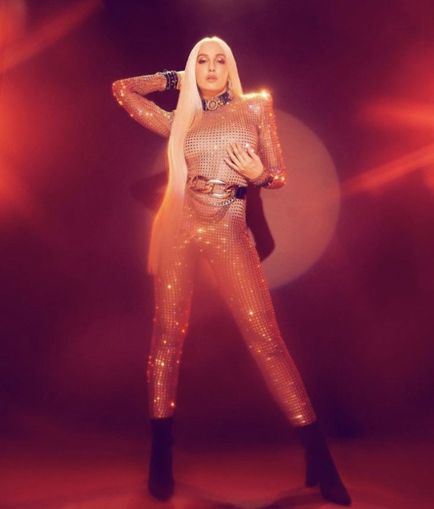 Nora Fatehi upped the bling ante with her blingy jumpsuit and blonde wig Nora Fatehi upped the bling ante with her blingy jumpsuit and blonde wig