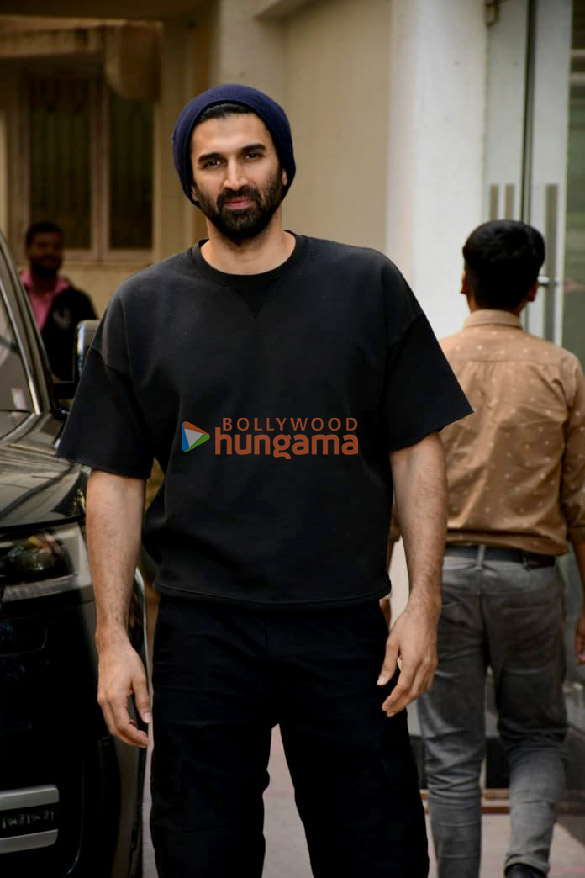 photos aditya roy kapur spotted with his new car in juhu 2