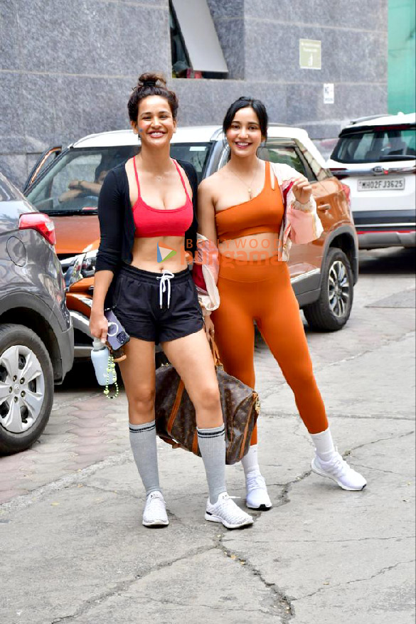 photos aisha sharma and neha sharma spotted outside a gym in bandra 6