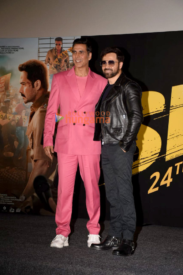 photos akshay kumar emraan hashmi nushrratt bharuccha diana penty and others snapped at the trailer launch of selfiee 2