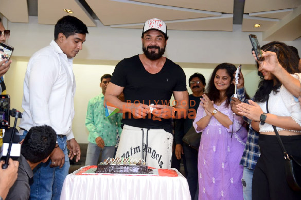photos bobby deol celebrates his birthday with media at sunny super sound in juhu 3