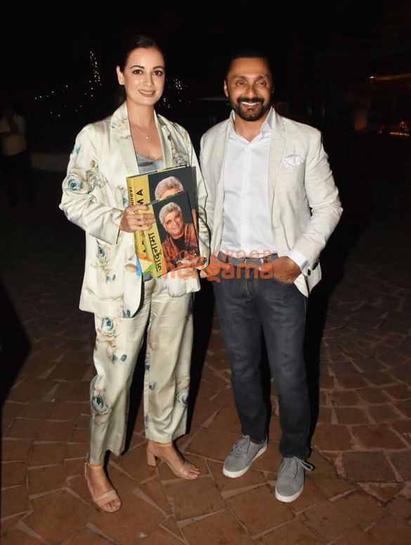photos celebs attend javed akhtars book launch 665 5