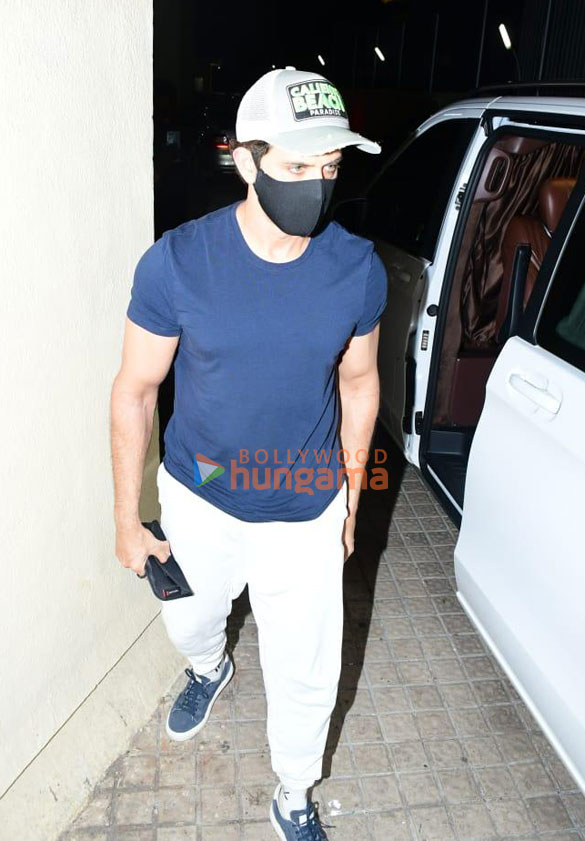 photos celebs grace the screening of pathaan at pvr juhu more 2