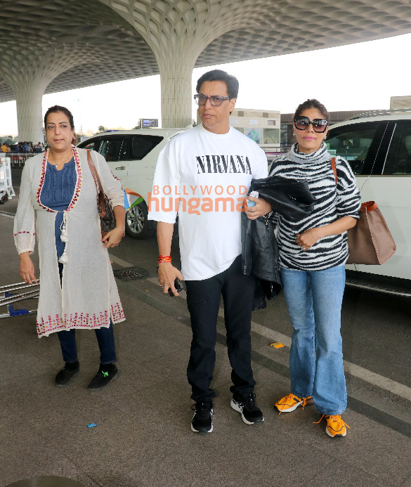photos deepika padukone rakul preet singh and others snapped at the airport 3