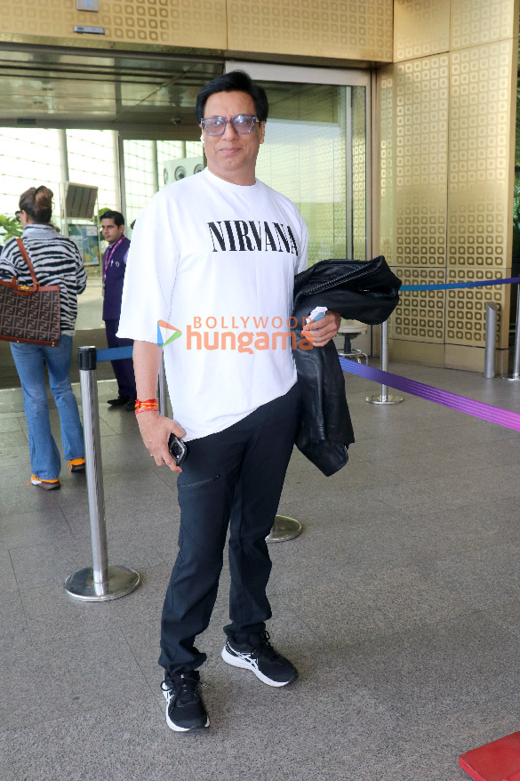 photos deepika padukone rakul preet singh and others snapped at the airport 8