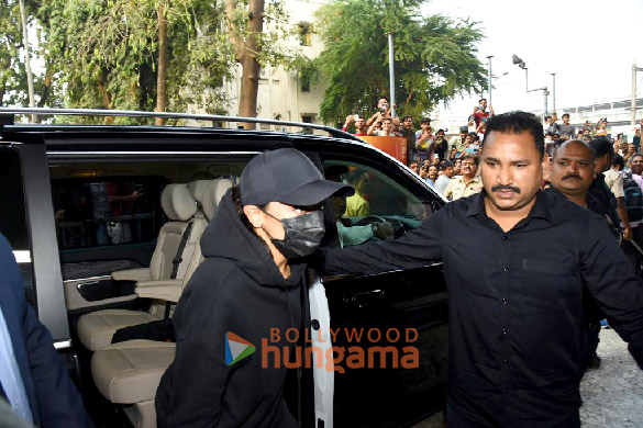 photos deepika padukone spotted at gaiety galaxy 2
