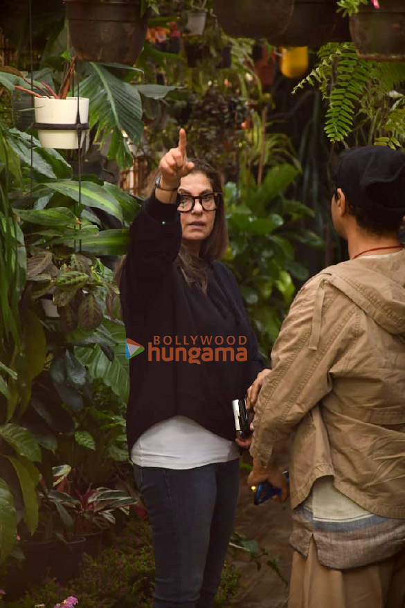 photos dimple kapadia snapped in juhu 4
