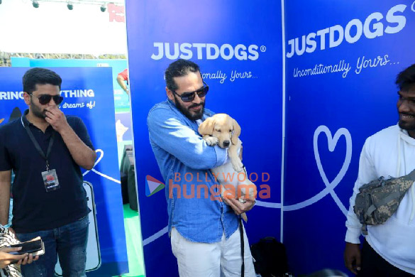 photos dino morea snapped spending time with furry friends at pet fed mumbai 2
