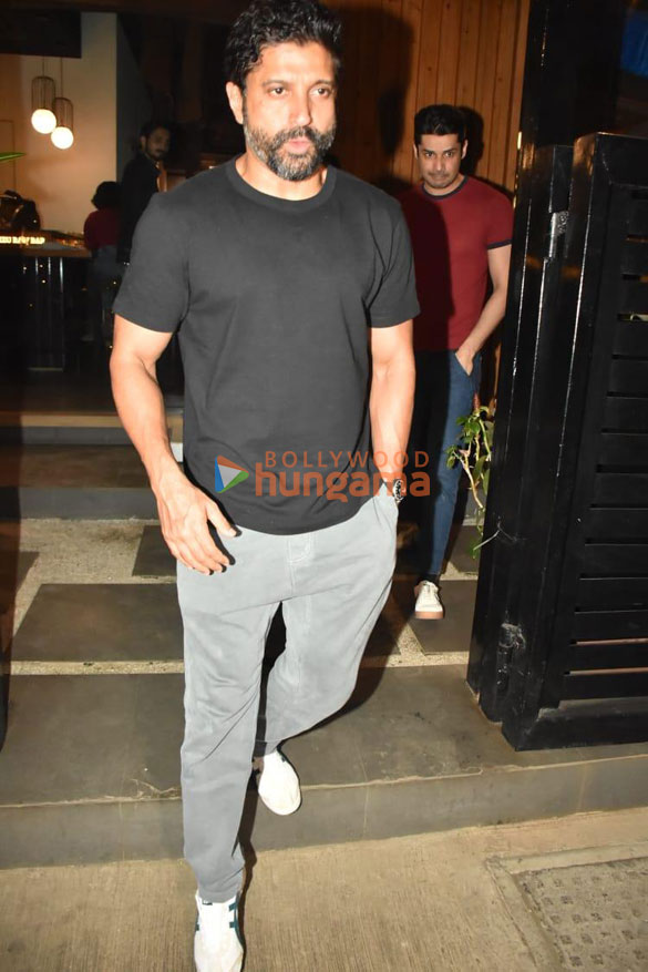 Photos: Farhan Akhtar, Shibani Dandekar and Anusha Dandekar snapped at Mizu in Bandra
