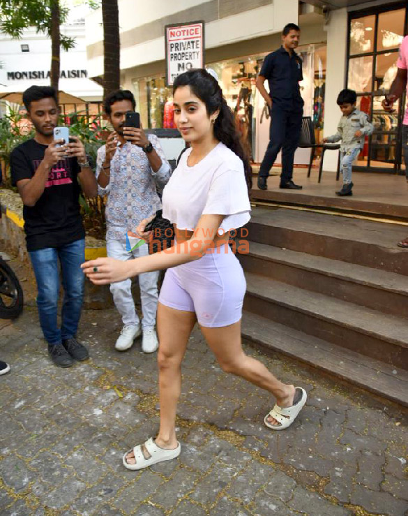 Photos: Janhvi Kapoor spotted outside the gym | Parties & Events