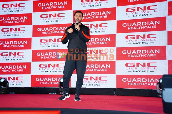 photos john abraham snapped attending the guardian live well event 1