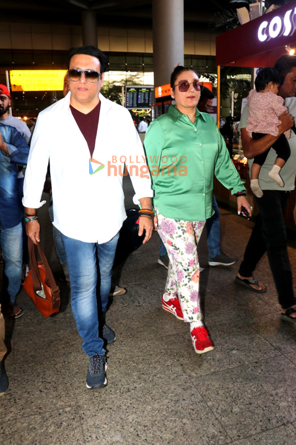 photos kartik aaryan shruti haasan javed akhtar and others snapped at the airport 1 2