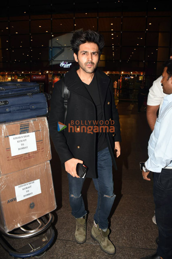 Photos: Kartik Aaryan, Tamannaah Bhatia, Aryan Khan and others snapped at the airport | Parties & Events