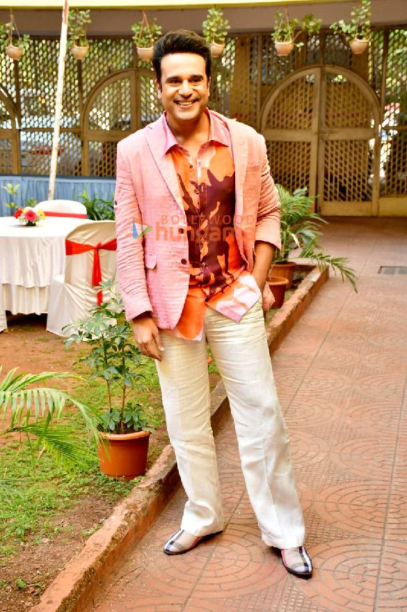 photos krushna abhishek attends hi 3