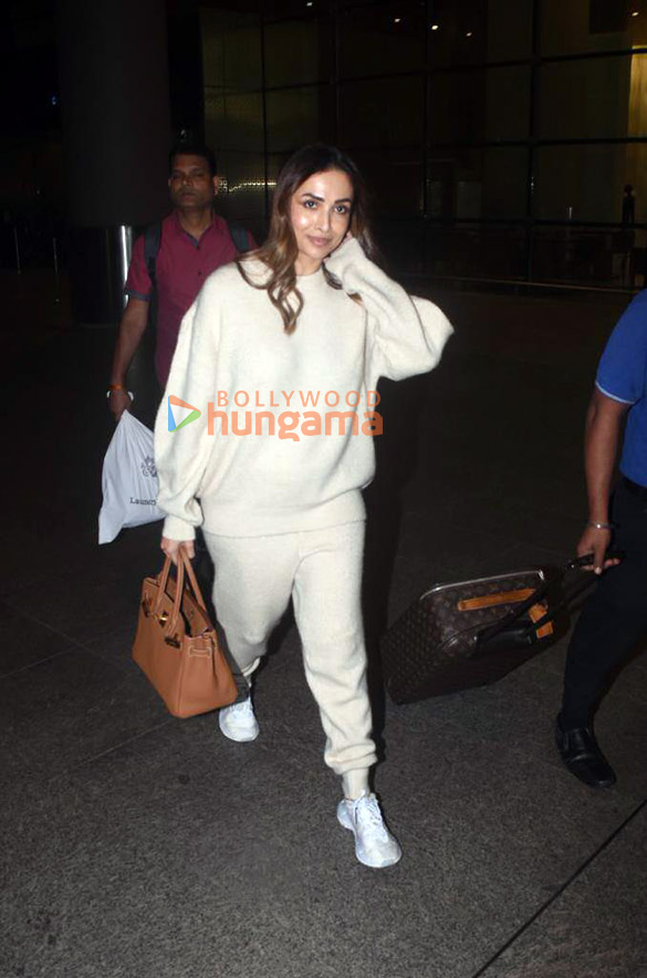 Photos: Malaika Arora, Sunny Leone, Rashmika Mandanna and others snapped at the airport Photos: Malaika Arora, Sunny Leone, Rashmika Mandanna and others snapped at the airport
