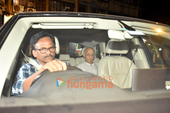 photos mukesh bhatt snapped at aamir khans house in bandra 2