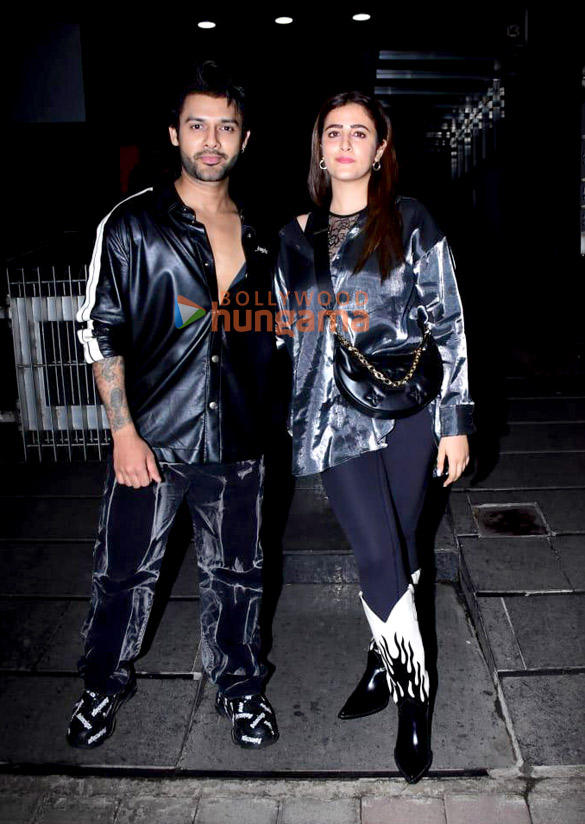 Photos: Nupur Sanon and Stebin Ben spotted at Hakkasan in Bandra