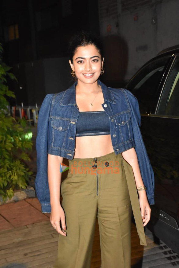photos rashmika mandanna snapped in bandra 6