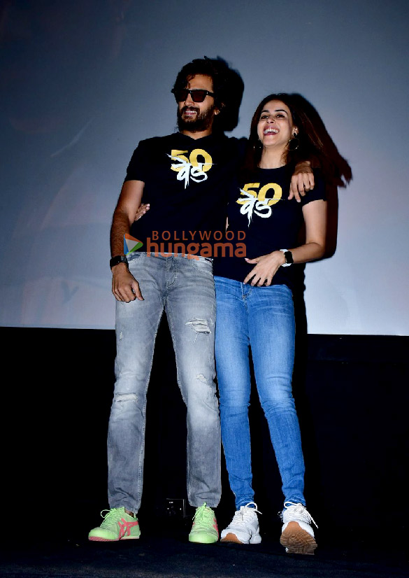 photos riteish deshmukh and genelia dsouza snapped waving to the audience at moviemax sion 3
