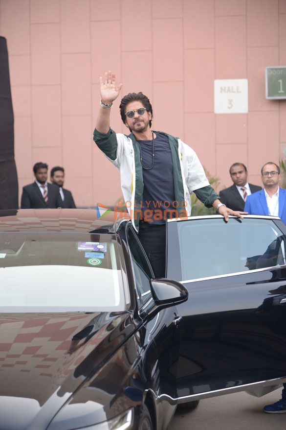 photos shah rukh khan snapped at the launch of the hyundai ioniq5 5