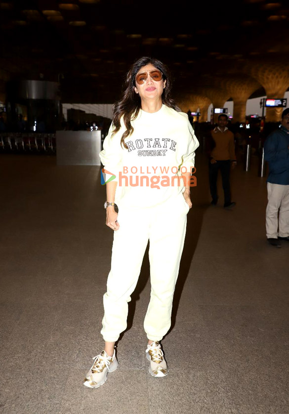 photos shilpa shetty snapped at the airport 3 2