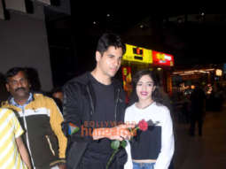 Photos: Sidharth Malhotra, Shefali Jariwala, Krystle D’Souza and others snapped at the airport