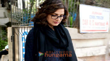 Photos: Sonali Bendre snapped in Juhu