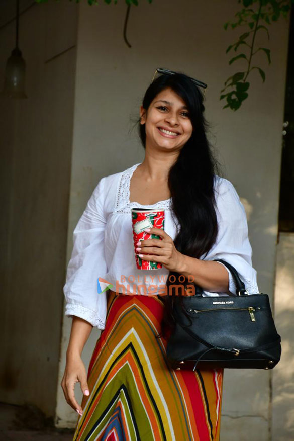 Photos: Tanishaa Mukerji snapped in Bandra Photos: Tanishaa Mukerji snapped in Bandra