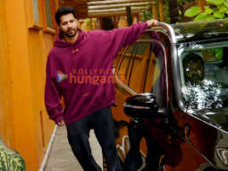 Photos: Varun Dhawan snapped outside a dance class in Juhu