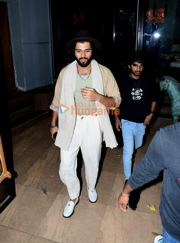 photos vijay deverakonda snapped at a spa in juhu 3