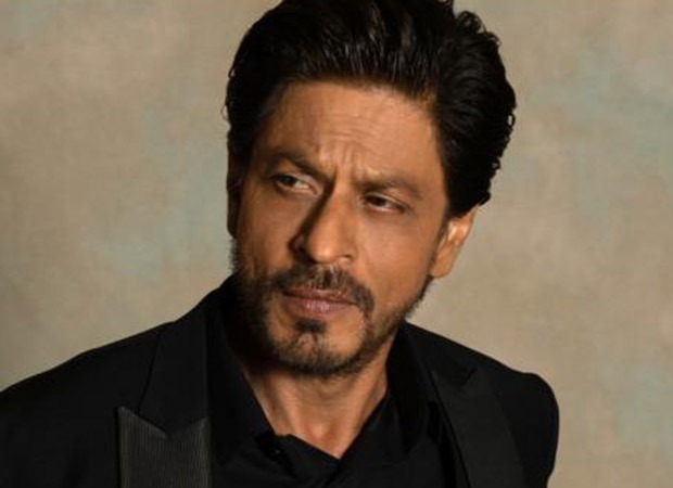 #AskSRK: Shah Rukh Khan has a hilarious response to netizens asking about his experience of flying a helicopter in Pathaan : Bollywood News