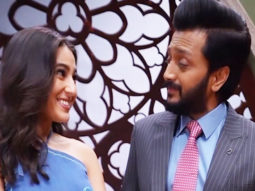 Sara Ali Khan is back with her infamous knock knock jokes, this time with Riteish Deshmukh