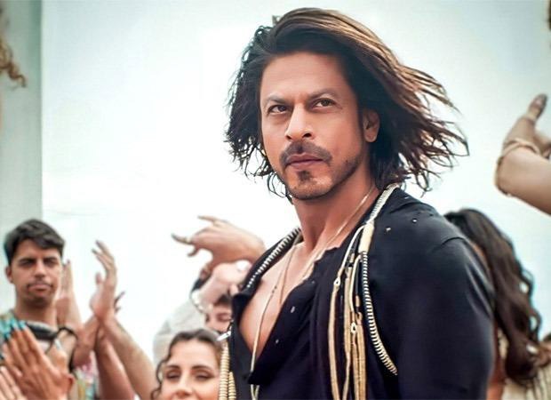 “Is Pathaan a family film?” asks netizen; Shah Rukh Khan gives a savage reply