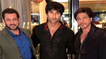 Shah Rukh Khan and Salman Khan strike a pose; Meezaan Jaffery expresses excitement for Pathaan, see photo